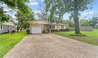 704 NW A St, Bentonville, AR 72712