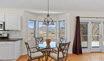126 Hillcrest Dr, Barnardsville, NC 28709