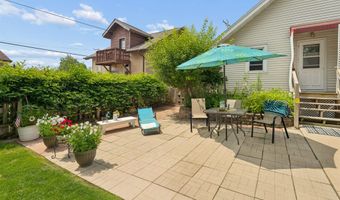 1320 N HARRIMAN St, Appleton, WI 54911