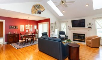 2 Turnberry Cir 113, Bedford, NH 03110
