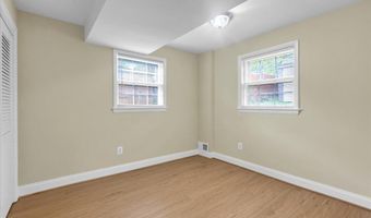 664 GREENBRIER St, Arlington, VA 22204