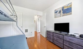 120 E Johnson Ave, Bergenfield, NJ 07621