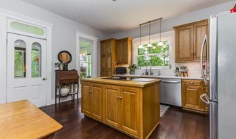 12801 E Edgewater Dr, Albany, IN 47320