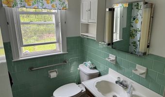 20 Rockaway Rd, Auburn, MA 01501
