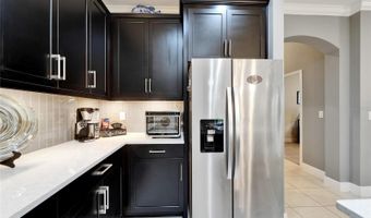 6127 COLMAR Pl, Apollo Beach, FL 33572