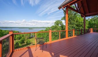 685 River Oaks Dr, Big Sandy, TN 38221