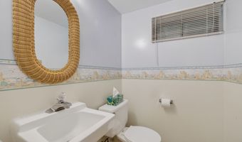 8 Liberty Rdg, Clinton, CT 06413