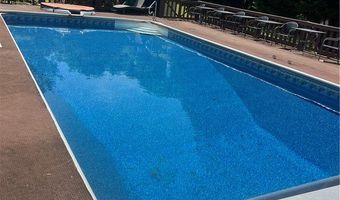521 N Calhoun Shores Pkwy, Calhoun Falls, SC 29628