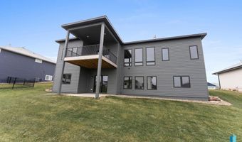 1608 W River Bend St, Brandon, SD 57005