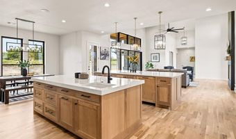 2035 Meadowlark Ct, Aledo, TX 76008