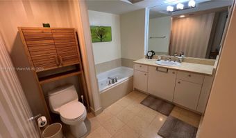 19900 E Country Club Dr 1014, Aventura, FL 33180