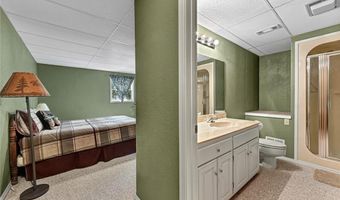 6 Paxton Ln, Bella Vista, AR 72714
