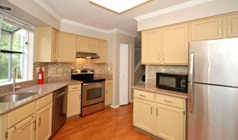 25 Stevens Ct, Bedminster, NJ 07921