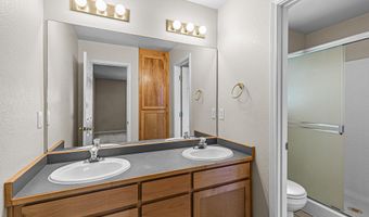 835 Blackberry Ln, Ashland, OR 97520