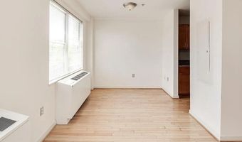 815 KING St 4A, Alexandria, VA 22314