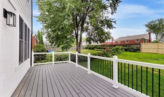 6410 WINNEPEG Rd, Bethesda, MD 20817