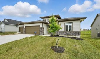 1617 Grayhawk Dr, Basehor, KS 66007
