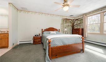 825 Woonsocket Hill Rd, North Smithfield, RI 02896