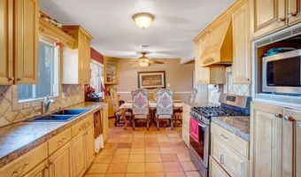 1147 Viewmont Dr, Escondido, CA 92027