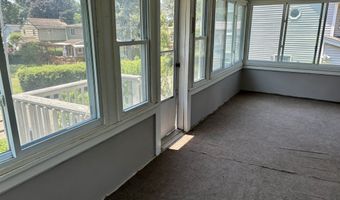2 Sherwood St, Branford, CT 06405