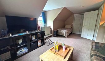 224 Garbrooke Dr, Bennington, VT 05201