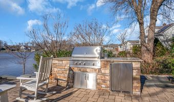 3 Sunset Dr, Asbury Park, NJ 07712