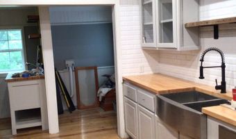 2195 Coffee Rd, Barwick, GA 31626