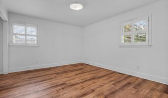 107 Barnett Dr, Bishopville, SC 29010