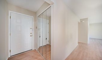 275 Briarcrest Dr 185, Ann Arbor, MI 48104