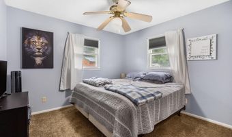 668 W Springfield St, Aurora, MO 65605