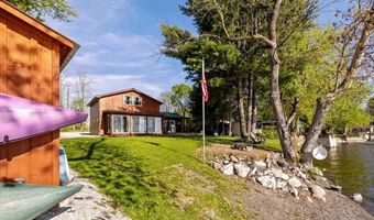 39 Bourdeau Ln N, Alburgh, VT 05440