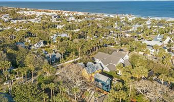 322 6TH St, Atlantic Beach, FL 32233