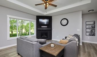 1532 Marina Cove Dr, Polk City, IA 50226