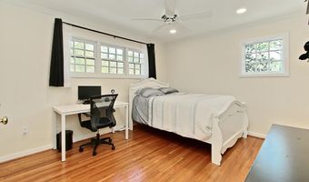 4605 VALERIE Ct, Annandale, VA 22003