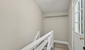29 Summit Ave, Absecon, NJ 08201