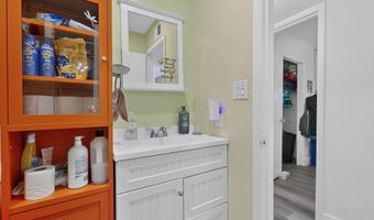 1709 Kirby St NE, Albuquerque, NM 87112
