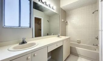 623 RED OAK Cir 121, Altamonte Springs, FL 32701
