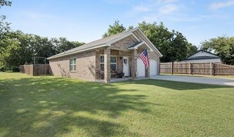 207 N Hubbard St, Alvord, TX 76225