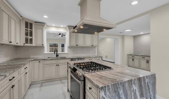 537 S Atlantic Ave, Aberdeen, NJ 07747