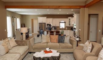 1709 W Riverside Dr, Carlsbad, NM 88220