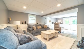 75 Hearthstone Dr, Cheshire, CT 06410