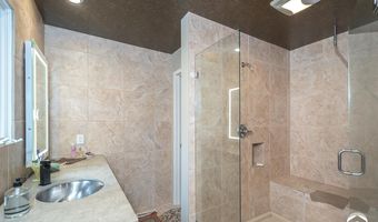 364 E 1600 Rd, Baldwin City, KS 66006