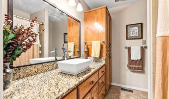 1 Rockford Ln, Bella Vista, AR 72715