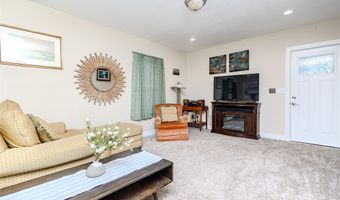 815 Grove St, Adel, IA 50003