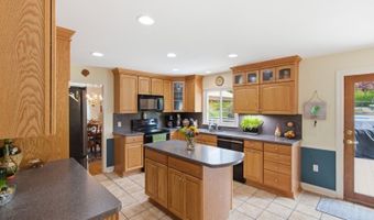 8 Sunshine Dr, Alexandria Twp., NJ 08867