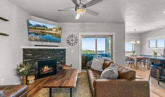 969 Camelot Dr, Ashland, OR 97520