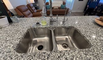 278 The Prado E-4, Apalachicola, FL 32320