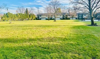 700 Broadway 26, Amityville, NY 11701