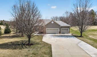 1442 30th St NW, Austin, MN 55912