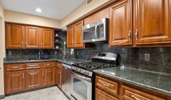 13 Evans Ave, Albertson, NY 11507